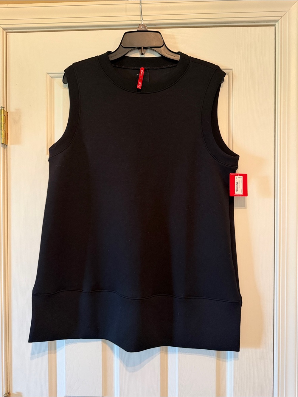 SPANX Black Sleeveless Crewneck Tank Top